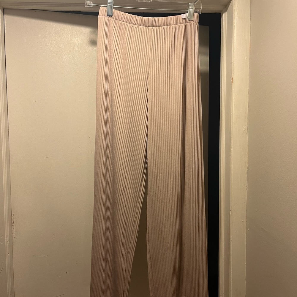 Uniqlo Pleated Pants